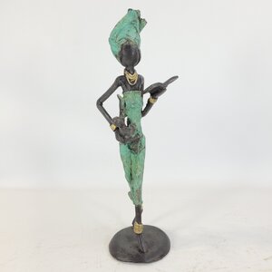 Bronze-Skulptur "Frau mit Buch & Kind an der Taille" by Issouf | 25cm | Unikate - Moogoo Creative Africa