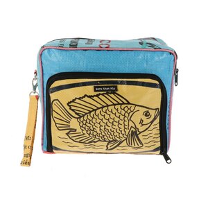 Kulturtasche aus recycelten Fischfutterbeuteln - Lexi - MoreThanHip