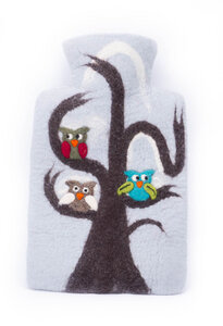 Wärmflasche Eule aus Schurwolle (Merino), hellblau, dunkelblau oder rot mit Käuzchen in einem Baum - hergestellt in Handarbeit - feelz