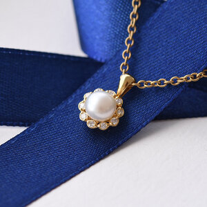 Goldene Halo-Halskette mit Perle und Diamanten Maviga - Eppi