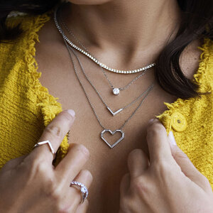 Collier PURE LOVE aus 18 Karat recyceltem Gold mit lab-grown Diamanten - eine brillante Liebeserklärung! - VON KRONBERG