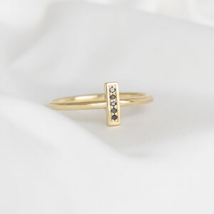 Goldener Ring mit schwarzen Diamanten Mahir - Eppi