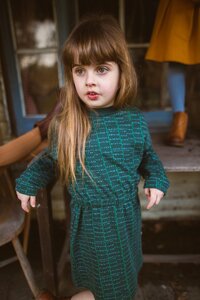Elena Dress in grün von baba Kidswear - Baba Kidswear