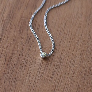 Minimalistische Halskette mit gelbem Diamant Glosie - Eppi