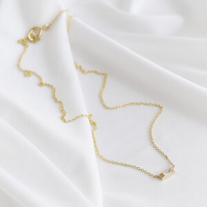 Halskette aus Gold mit weißem Saphir mit Baguette-Form Sharly - Eppi