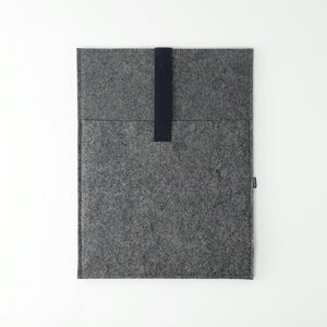 Minimalistische Laptophülle aus Wollfilz mit Einsteckfach | für MacBook 13|14|16 Zoll - matilda k. manufaktur