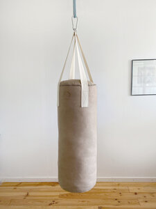 Handgearbeiteter Boxsack aus Leder - Snekkerbuks