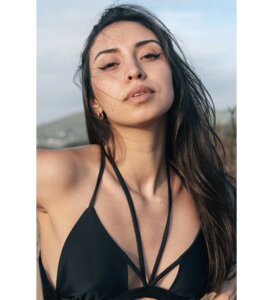 Bikini Top Nova - Anekdot