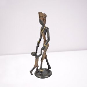 Bronze-Skulptur "Laufen lernen - Mutter mit Kind" by Issouf | Handgemacht & fair - Moogoo Creative Africa