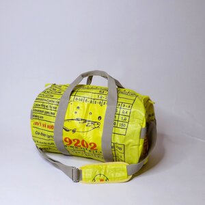 Tasche 'SPORTY BAG' - upcycelte Fischfuttersäcke - REFISHED fair fashion