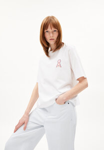 LAYAA CHEST ICON 3D - Damen T-Shirt Loose Fit aus Bio-Baumwolle - ARMEDANGELS