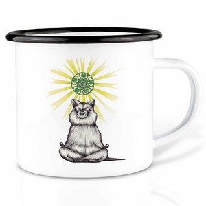 Emailletasse »Yogibär« von LIGARTI | 300 oder 500 ml | handveredelt in Deutschland | Cup, Kaffeetasse, Emaillebecher, Camping Becher - LIGARTI