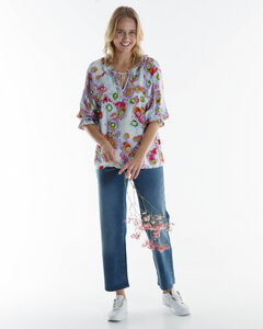 Legere Bluse mit Blütenprint auf EcoVero | Flower Blouse - Alma & Lovis