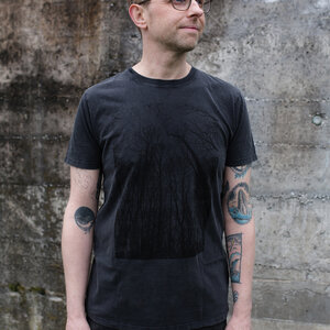 Biofaires Wald T-Shirt aus Bio-Baumwolle stone washed black - ilovemixtapes