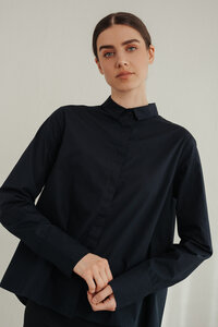 Hemd mit normaler Passform und gewelltem Rücken aus Bio-Baumwolle in dunkelblau - Sonho Stories