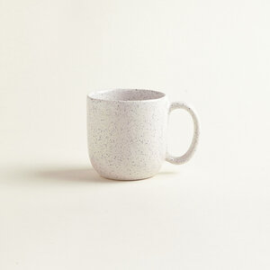 Handgemachte Tasse mit Henkel aus Steinzeug | Kollektion TRADITIONELL - onomao