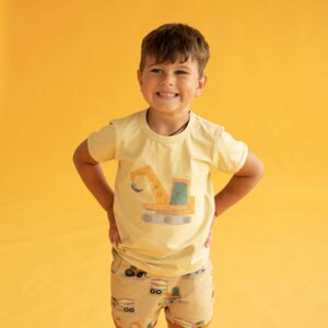 T-shirt für Kinder aus Bio-Baumwolle uni mit dem Baustellen-Print und Uni Hintergrund - Curious Stories