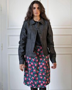 Schwarze Damen Jeansjacke Zeane aus upgecycelter Baumwolle - Aatise