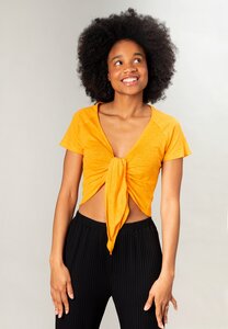 Evike Knot Top - MAHLA