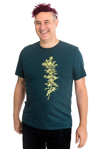 Fair-Trade-Männershirt "Goldraute" - Made in Kenia - dunkelgrün - Hirschkind