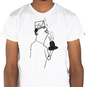 Herren Print T-Shirt aus Bio-Baumwolle CHEF SAMY Weiß. Handmade in Kenya - Kipepeo-Clothing