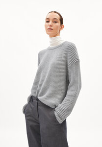NAARUKO - Damen Pullover Oversized Fit aus Bio-Baumwoll Mix - ARMEDANGELS