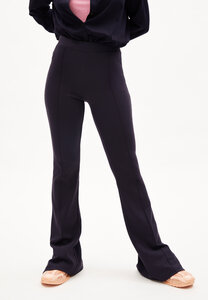 LEYLAARI SLIT HEM - Damen Jerseyhose aus LENZING ECOVERO Viskose Mix - ARMEDANGELS