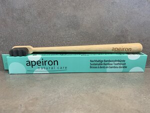 apeiron FINIDENT Bambus-Zahnbürste, schwarz, ultra feine Borsten - Apeiron