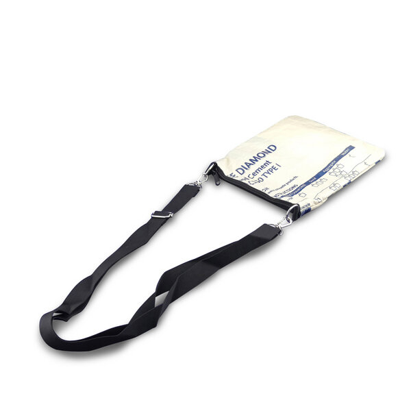 Upcycling Deluxe Upcycling CrossBody Bag Amara aus Zementsack bei