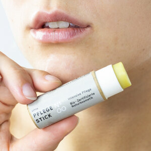 Lippenbalsam • Der Pflege-Stick für intensive Feuchtigkeitspflege - nakt®