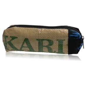 Kleine handgenähte Kosmetiktasche aus recycelten Zuckersäcken - Kimuli