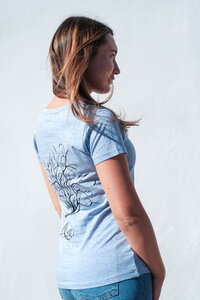 T-Shirt in Ice Blue mit Baumdesign - Diamond-Army