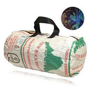 Handgenähte Sporttasche & Reisetasche aus recycelten Zementsäcken - Kimuli