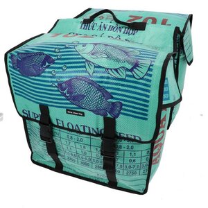 Doppelte Fahrradtasche aus recycelten Zement- oder Fischfuttersäcken - Mumba - MoreThanHip