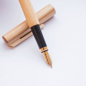 Füller mit wiederbefüllbaren Konverter aus Holz - Handarbeit aus Deutschland - 4betterdays