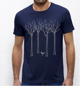 Vogel im Wald T-Shirt für Männer in navy blau / Dunkelblau - Picopoc